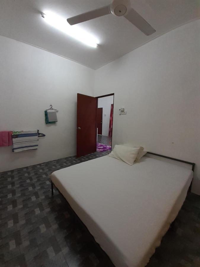 Holiday home Idaman B B With 2 Aircond 2 Quen Bed And Not Sharing -privacy *