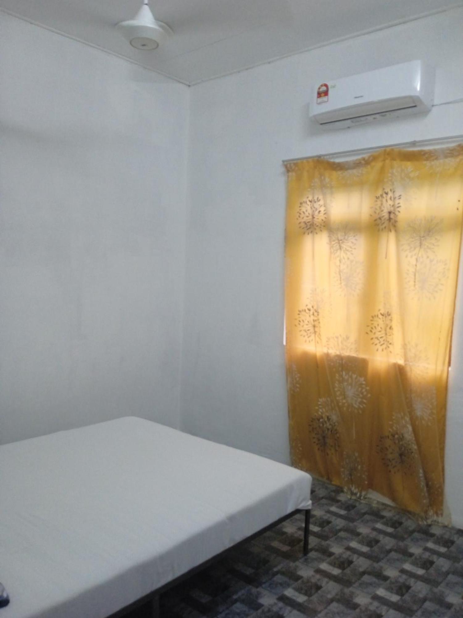 Holiday home Idaman B B With 2 Aircond 2 Quen Bed And Not Sharing -privacy *
