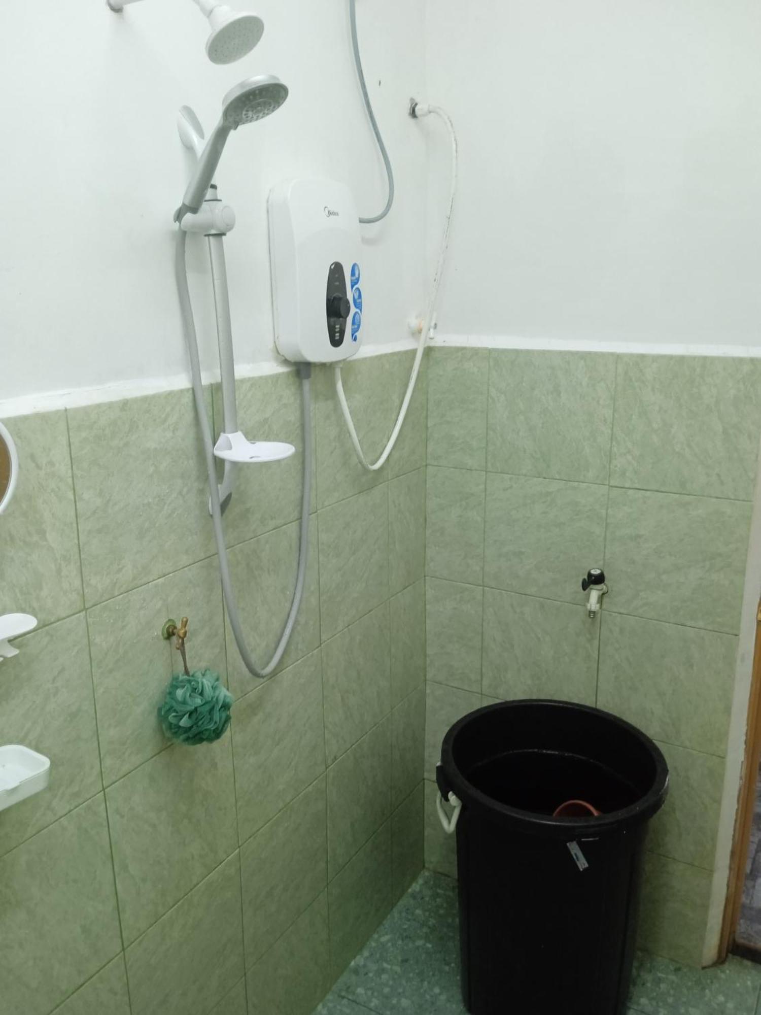 Holiday home Idaman B B With 2 Aircond 2 Quen Bed And Not Sharing -privacy