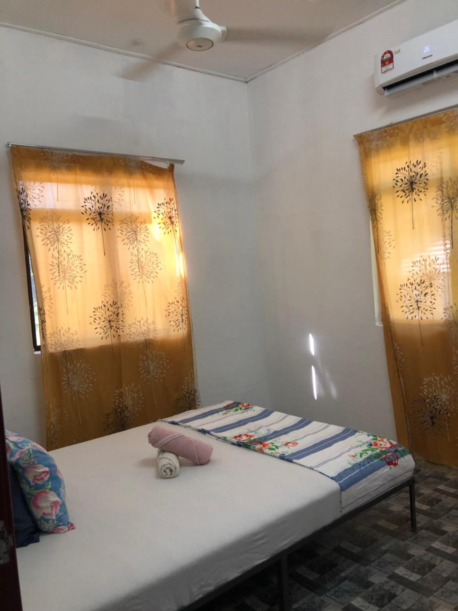 Holiday home Idaman B B With 2 Aircond 2 Quen Bed And Not Sharing -privacy Kuala Terengganu